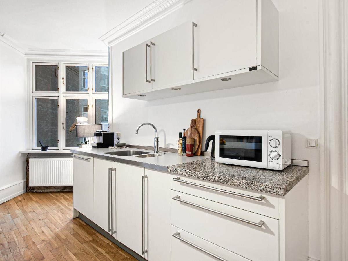Sanders Stage - Enchanting Four-bedroom Near Nyhavn Lejlighed *