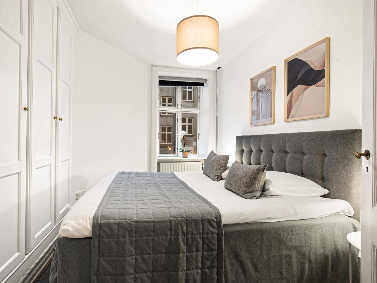 Sanders Stage - Enchanting Four-bedroom Near Nyhavn Lejlighed *